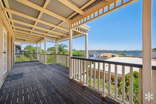 18 Rossmoyne Drive, WA 6148