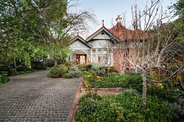 8A St Leonards Avenue, VIC 3182