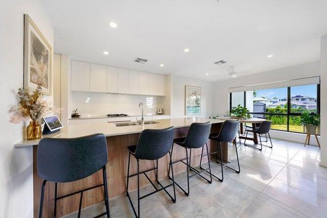 34/2 Flametree Circuit, QLD 4214