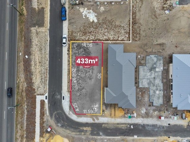 4 Serpentine Meander, WA 6110