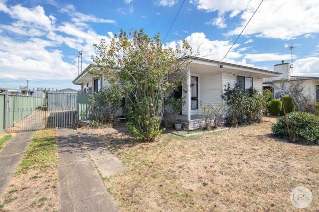 35 Wattle Avenue, VIC 3355