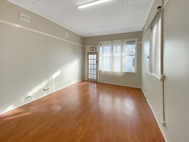 121 Gladstone Street, NSW 2850