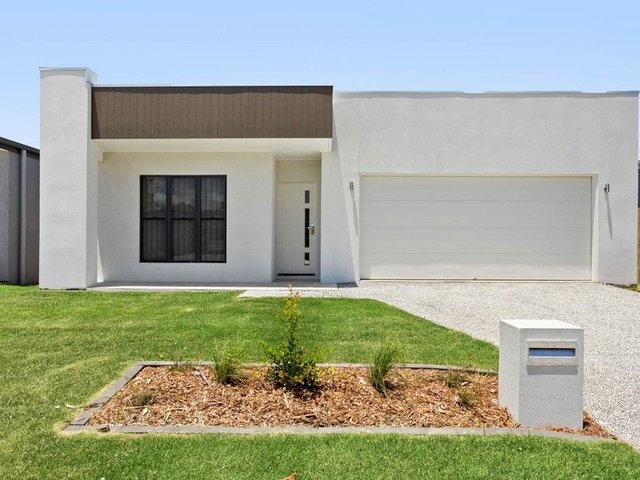 6 Palmer Road, QLD 4124