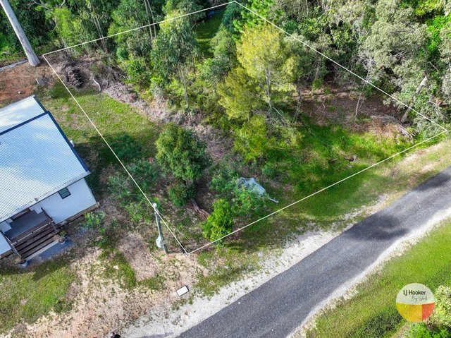 17 Seaview Street, QLD 4184