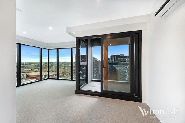 2010/8 Pearl River Road, VIC 3008