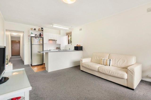 10/2 Campbell Parade, NSW 2093