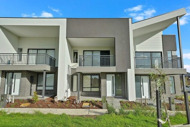 15 Stargard Walk, VIC 3750