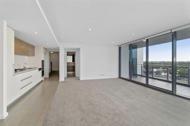 907/96 Bow River Crescent, WA 6100