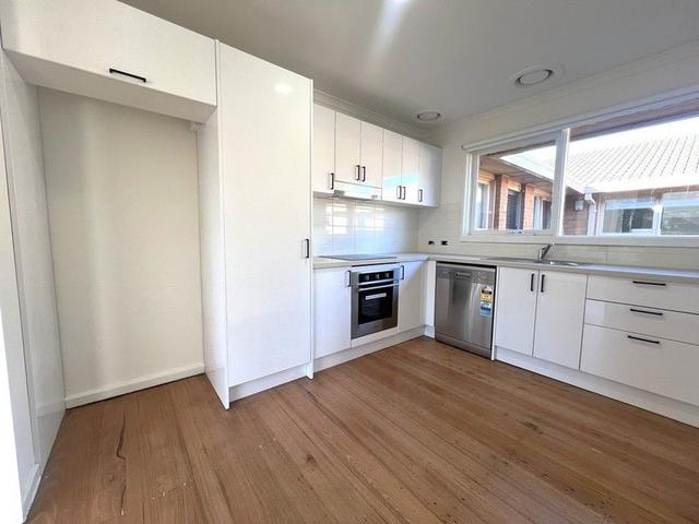 1/33 Roberts Road, VIC 3042