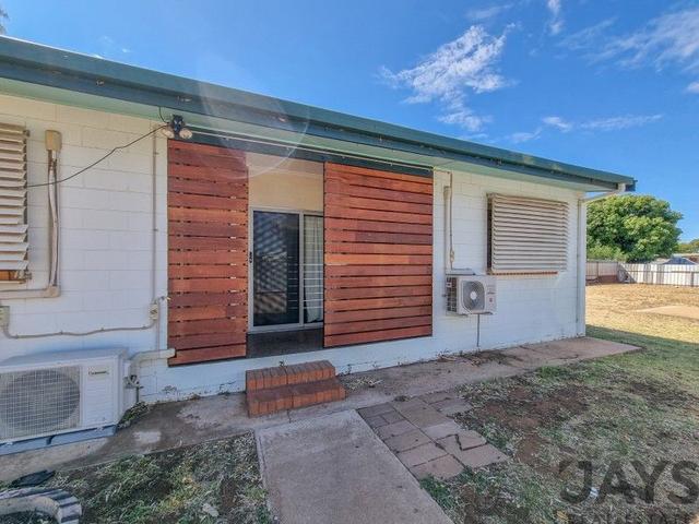 2/75 Joan Street, QLD 4825