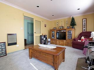23 Belbowrie Pde (1)