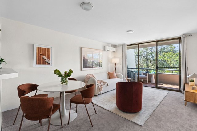 301/10 Currie Crescent, ACT 2603