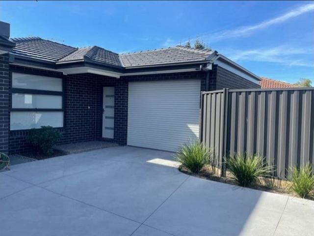 3/6 Birch Avenue, VIC 3043
