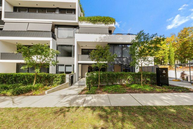 1/22 Canberra Avenue, ACT 2603