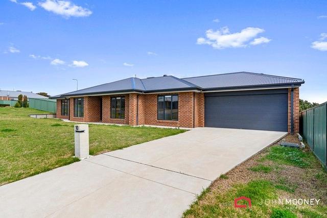 10 Melaleuca Drive, NSW 2651