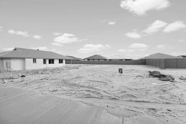 4 Tangelo Grove, WA 6208