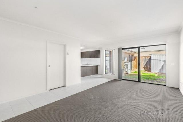 2/19 Larson Avenue, VIC 3029