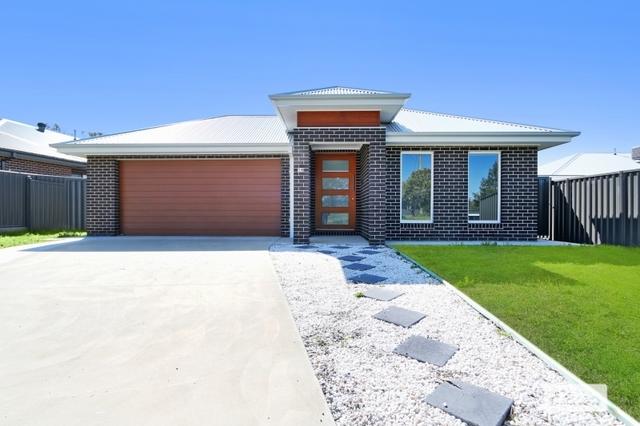 39 Clare Circuit, NSW 2640