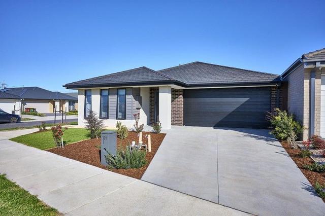 21 Garrison Loop, VIC 3978