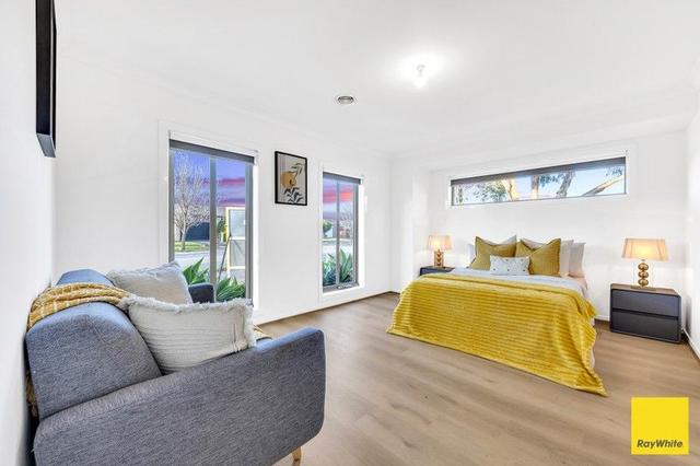 44 Clearwater Rise Parade, VIC 3029