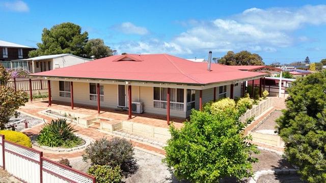 2 Moort  Place, WA 6348