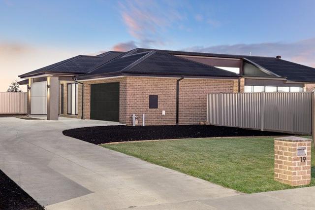19 Amalfi Street, VIC 3358