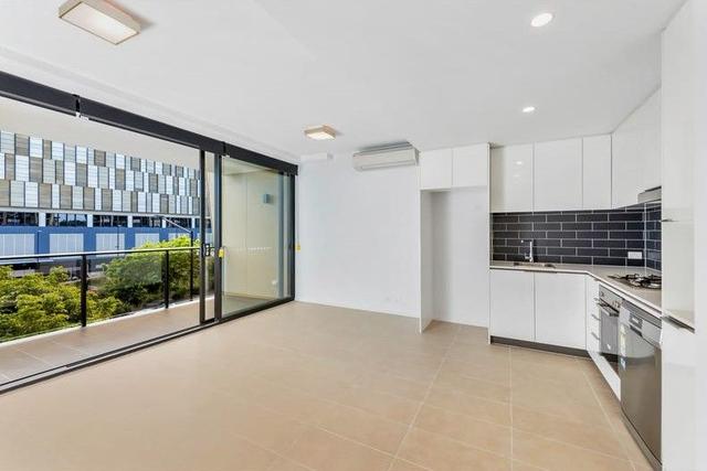 102/31 Peter Doherty Street, QLD 4102