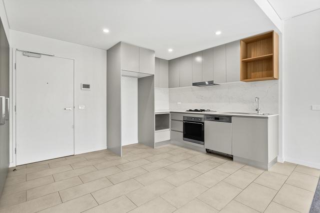 412/83 Campbell Street, NSW 2500
