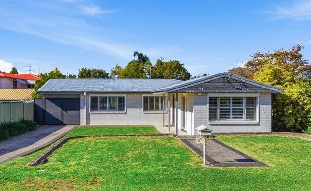 4 Kennelly Street, NSW 2760