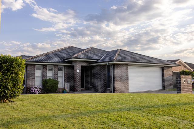 17 McLennan Street, NSW 2430
