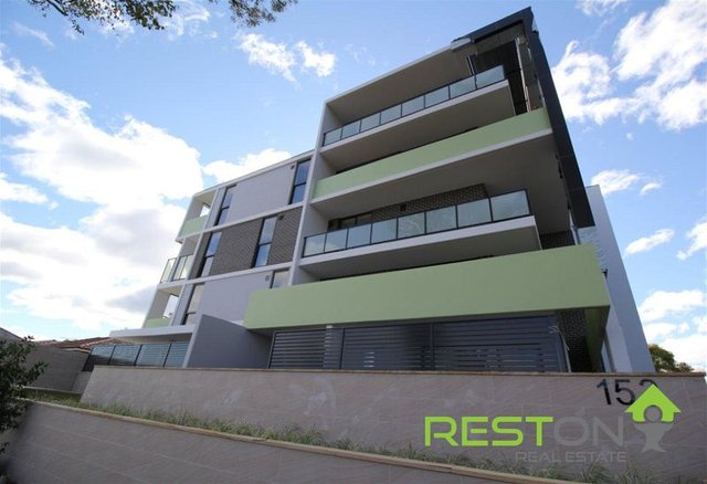 2/153 Hoxton Park Road, NSW 2168