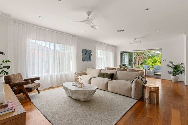 55 Solomon Street, WA 6012