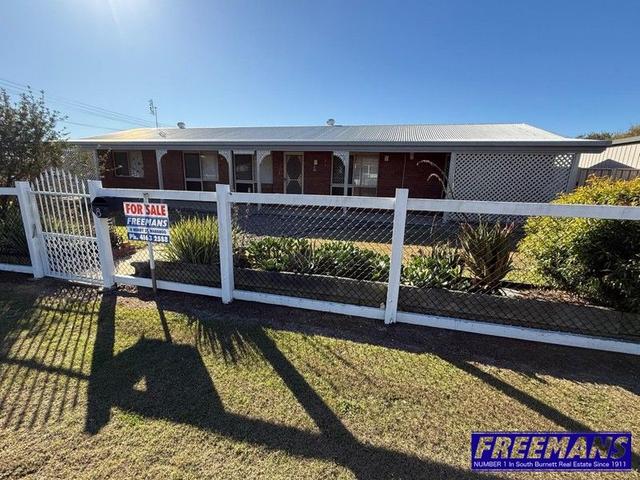 8 Flag Street, QLD 4615