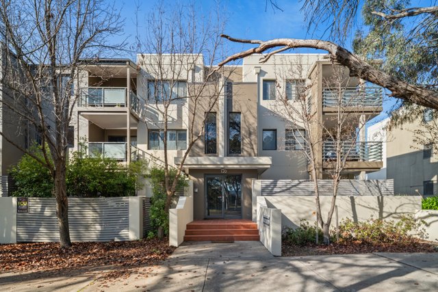 2/120 Athllon Drive, ACT 2900
