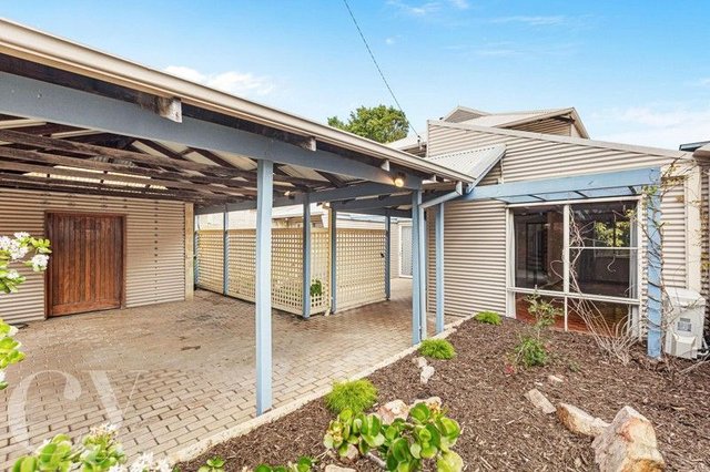 9 Wharfing Lane, WA 6162