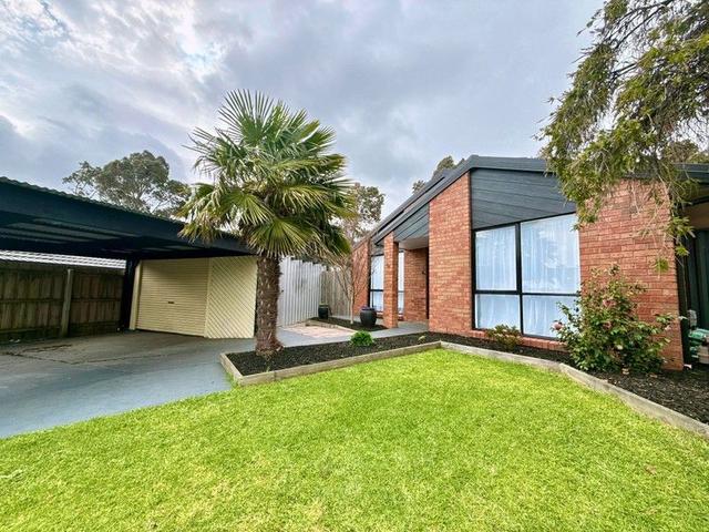 24 Broome Crescent, VIC 3977