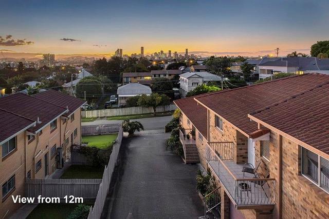 73 Douglas Street, QLD 4120