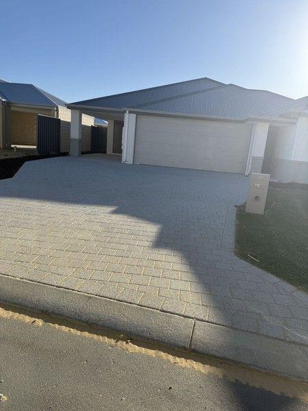 16 Chadstone Way, WA 6171