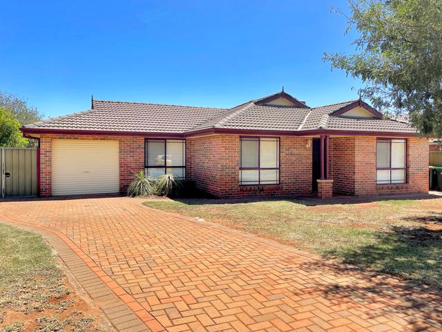 40 Eden Park Avenue, NSW 2830