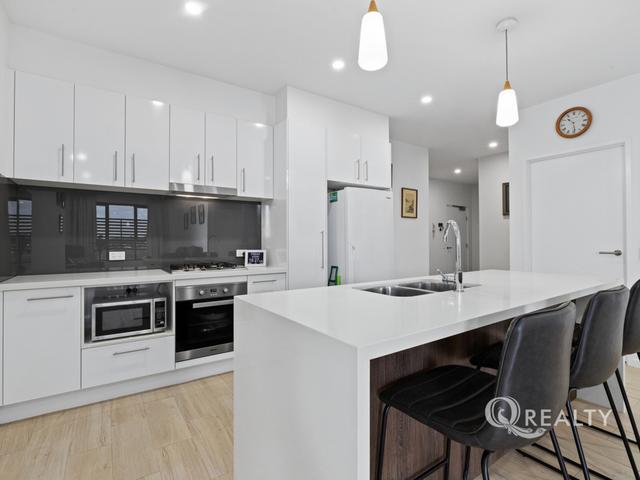 803/10 Norton Street, QLD 4122