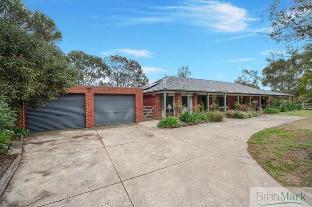 12 Riverbend  Crescent, VIC 3030