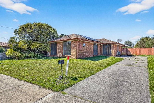 34 Ivan Crescent, VIC 3976
