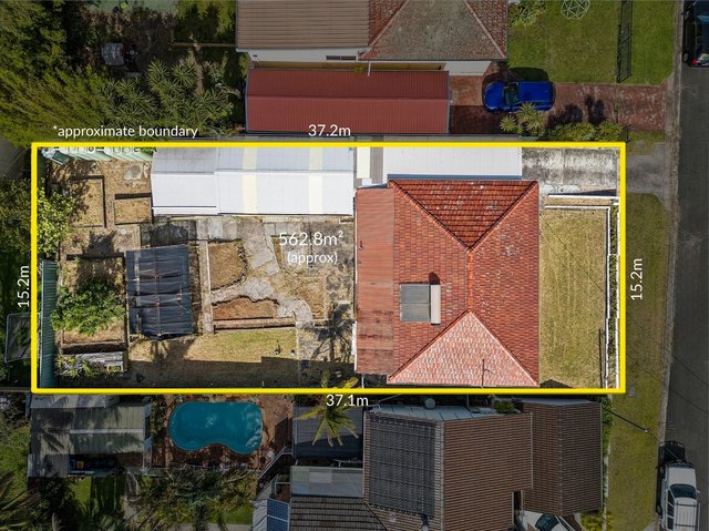 6 Arnold Crescent, NSW 2502