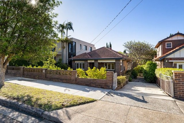 27 Hamel Crescent, NSW 2206