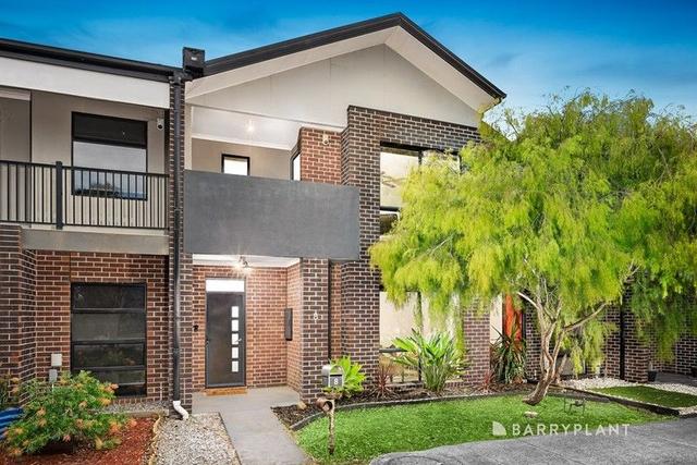 8 Mallard Mews, VIC 3752