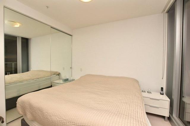 1302N/241 Harbour Esplanade, VIC 3008