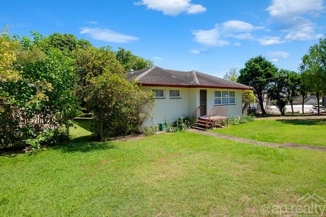 67 Goldfinch Street, QLD 4077