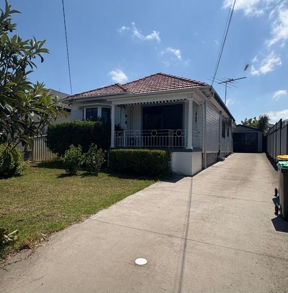 8 Lascelles Avenue, NSW 2190