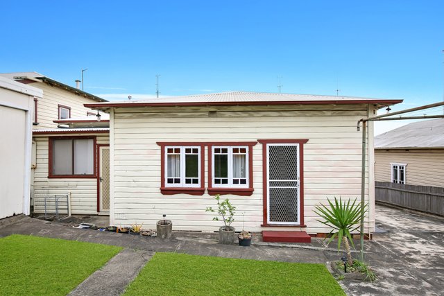 2/64 Gladstone Avenue, NSW 2500