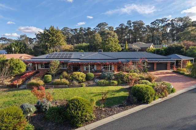 2 Vincent Drive, VIC 3550